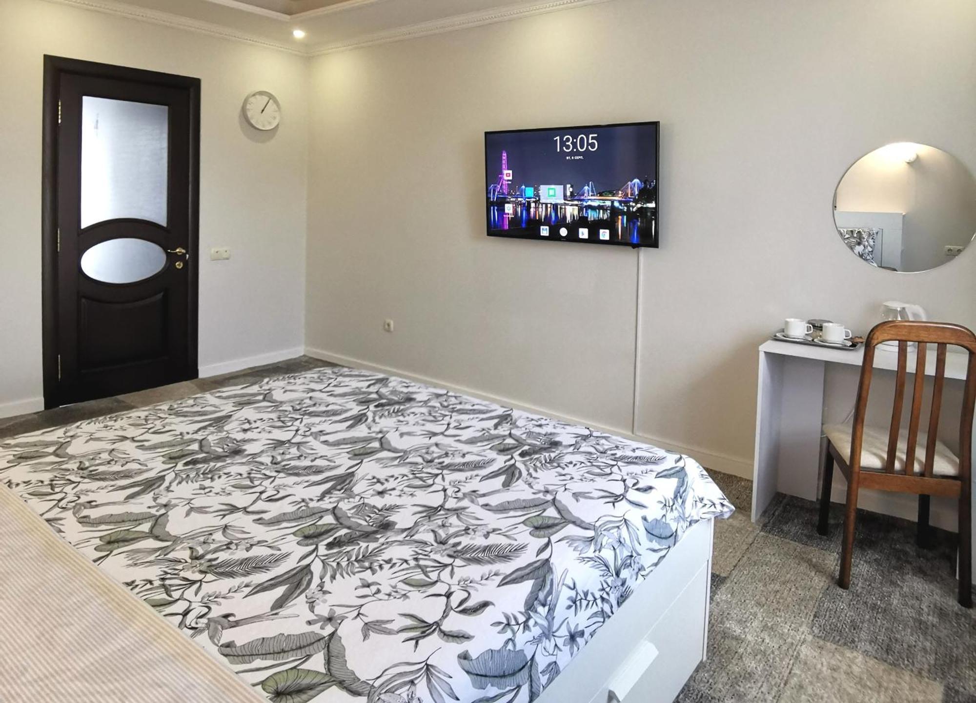 דירה приватний будинок в миколаєві з гаражем Private House In With Garage *
